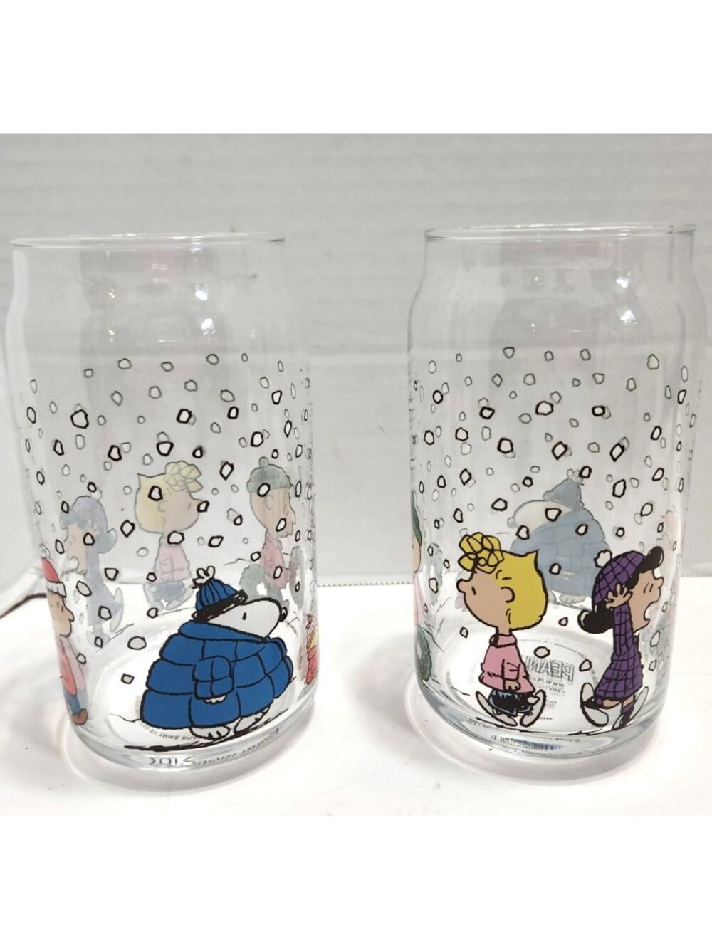 Peanuts Winter Holiday Can-Shaped Drinking Glasses Set Of 2 Snow Scene 16oz